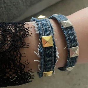 Jeans armband m nitar - Storlek: S