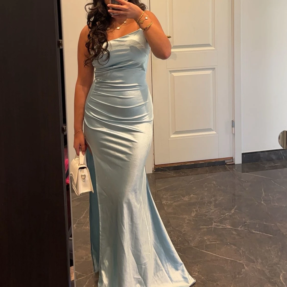 Ljusblå axelbandslös långklänning - 1