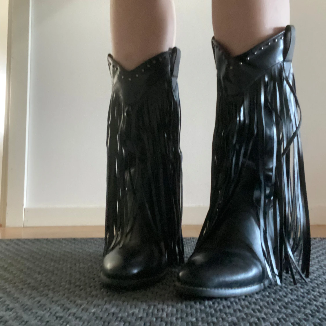 Svarta boots med fransar - 1