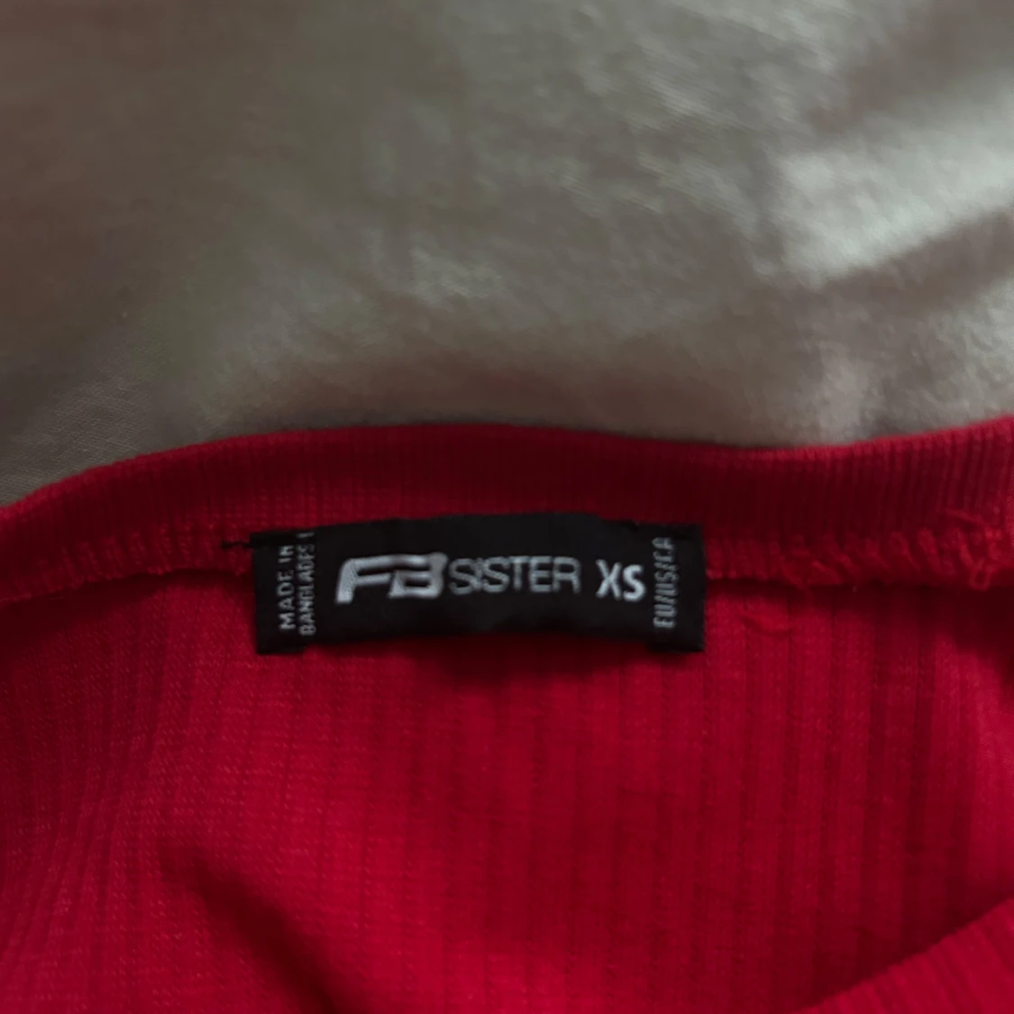 Röd ribbad klänning från FB Sister - 3