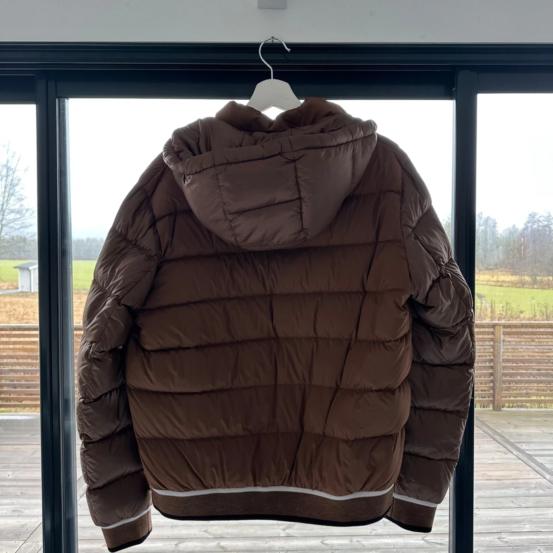 Brun pufferjacka från Herno - 1
