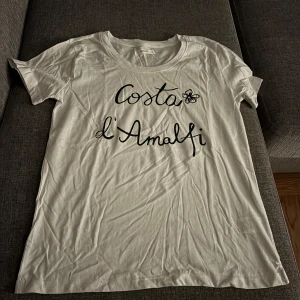 T-Shirts strl S - Aldrig använd.