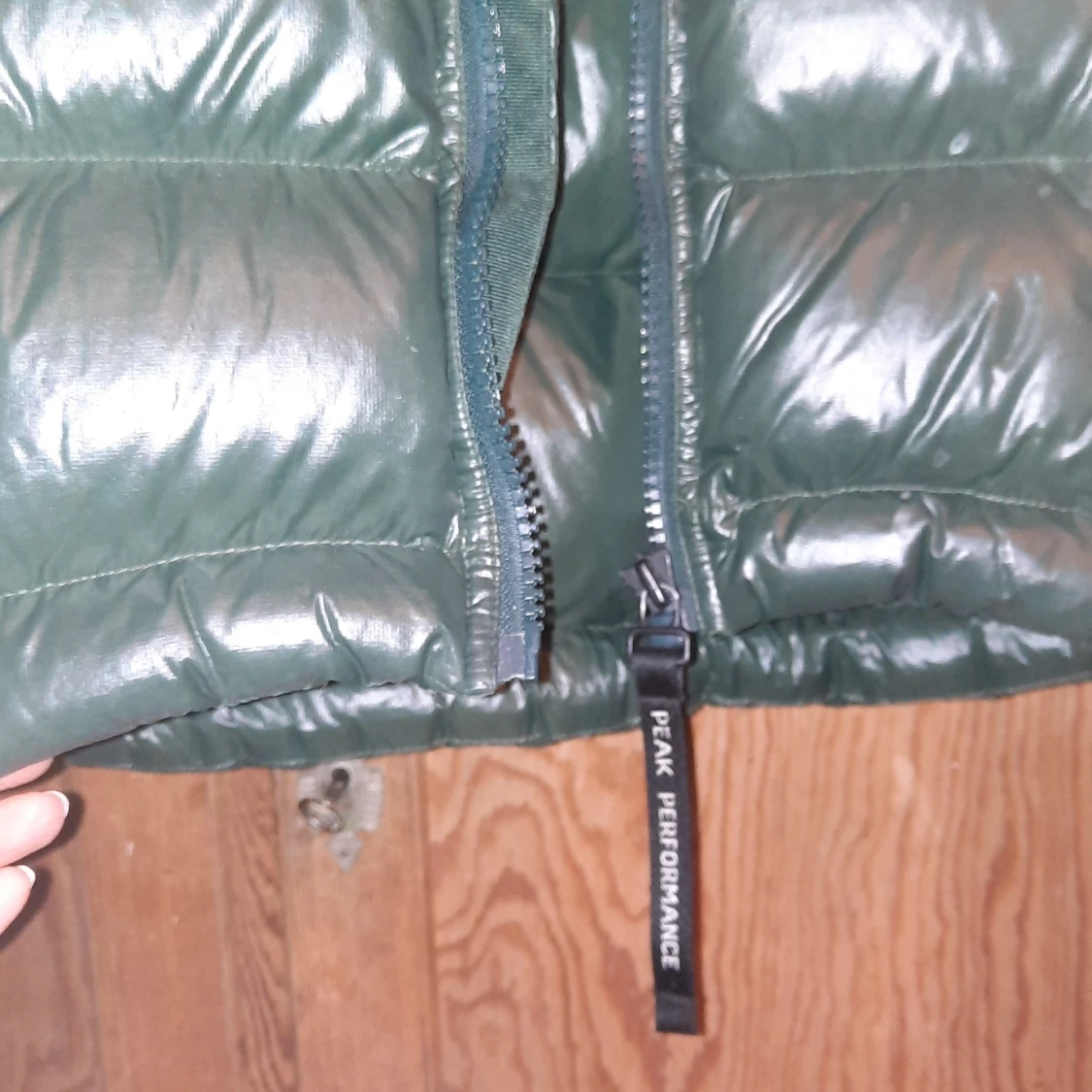 Grön pufferjacka från Peak Performance - 93