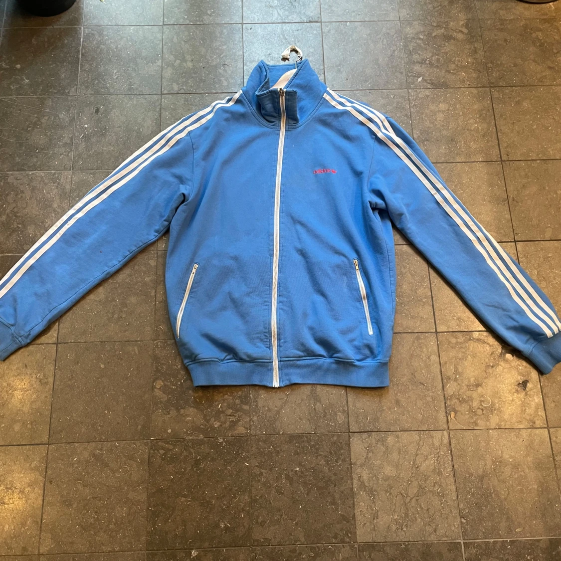 Blå träningsjacka från Adidas - 90