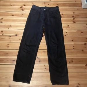 Weekday Galaxy jeans - Storlek W30 L34 Baggy Nyskick