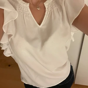 Vit topp - Vit topp från veromoda