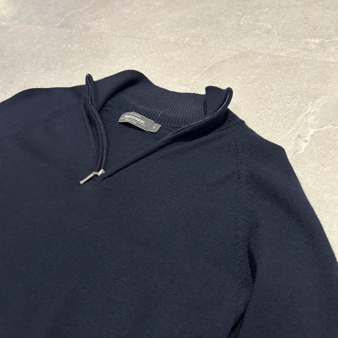 Mörkblå half zip  - 91