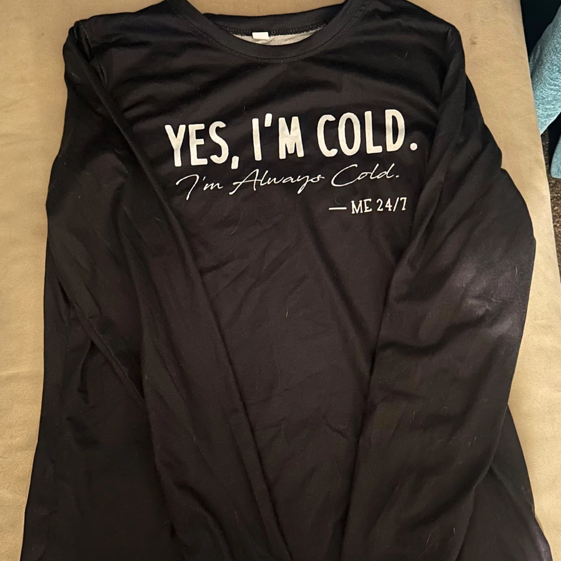 Svart långärmad tröja med text - 90