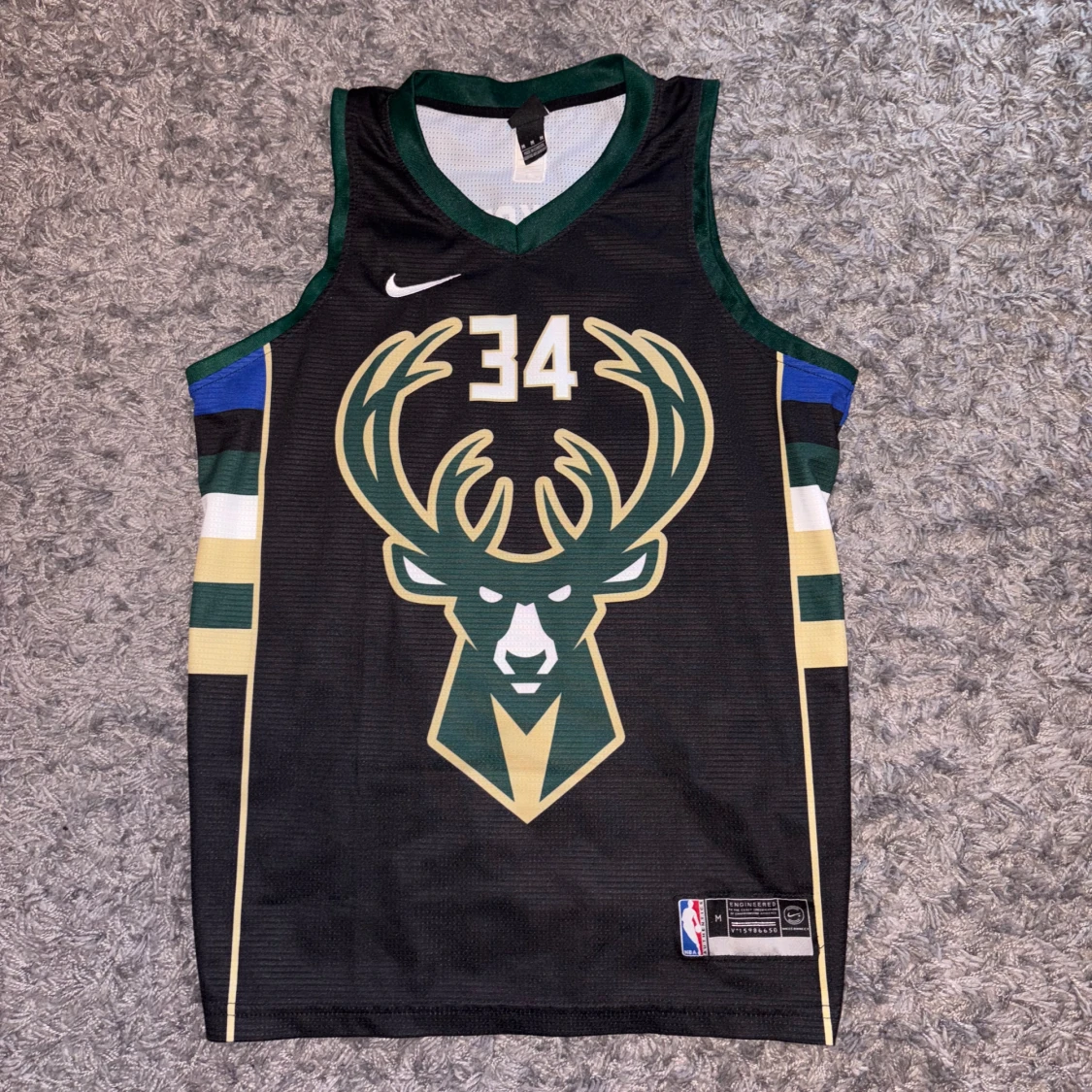 Bucks Antentokoumpo tröja