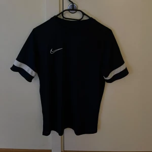 Dress - Använd några få gånger bara, m på båda 