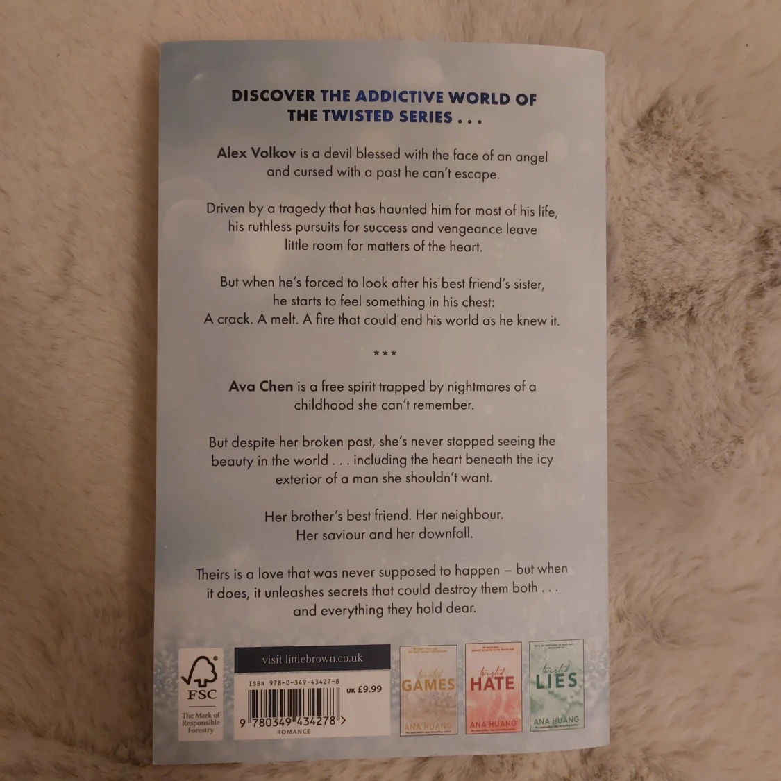 Twisted Love av Ana Huang - 1