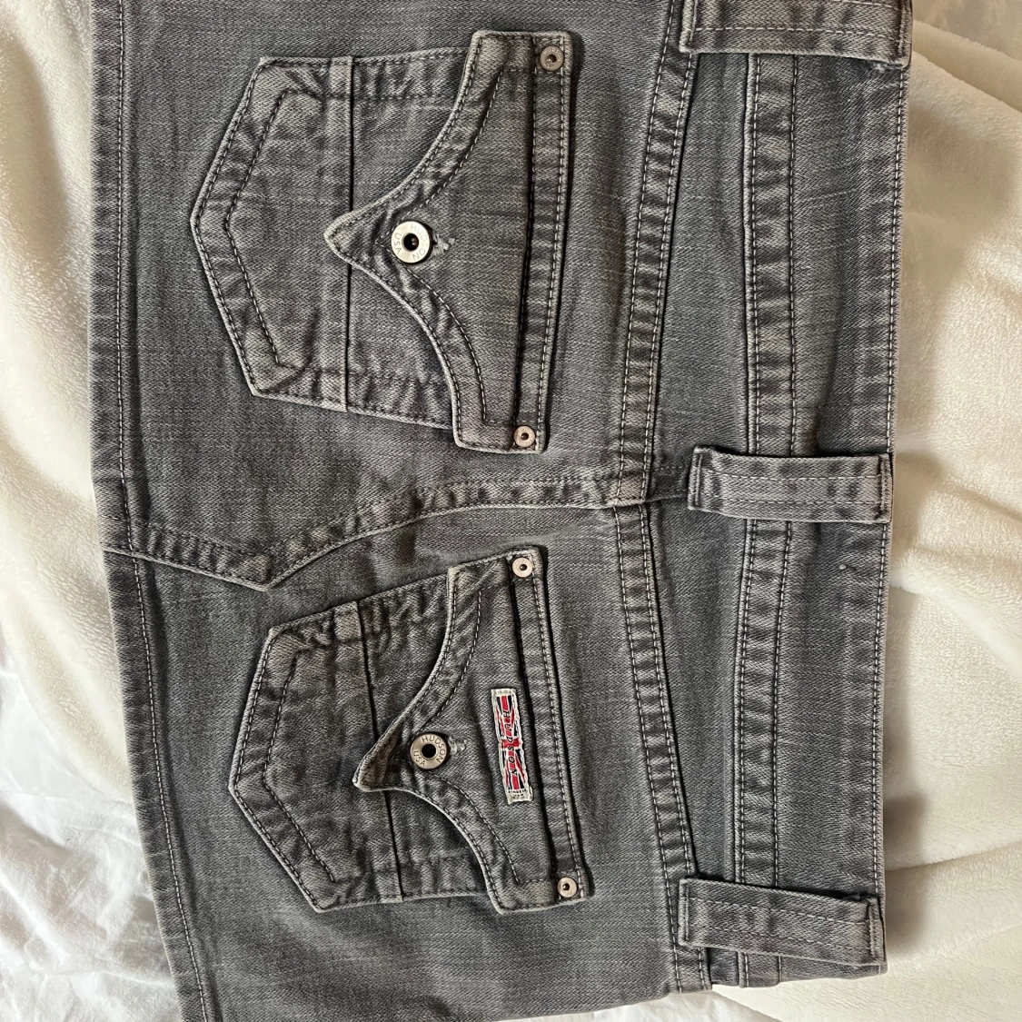 Grå jeanskjol från Hudson - 90