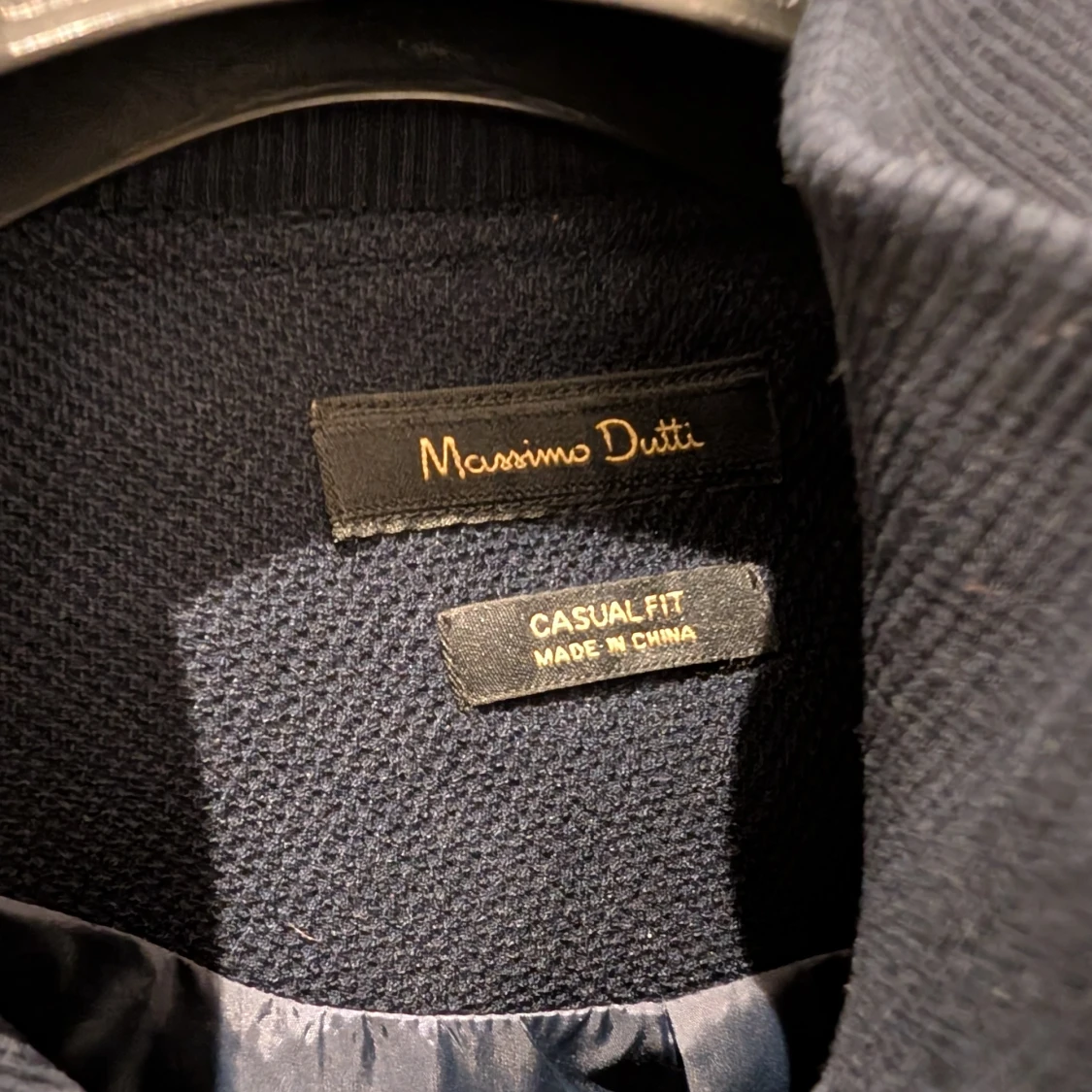 Mörkblå jacka från Massimo Dutti i stl M - 90