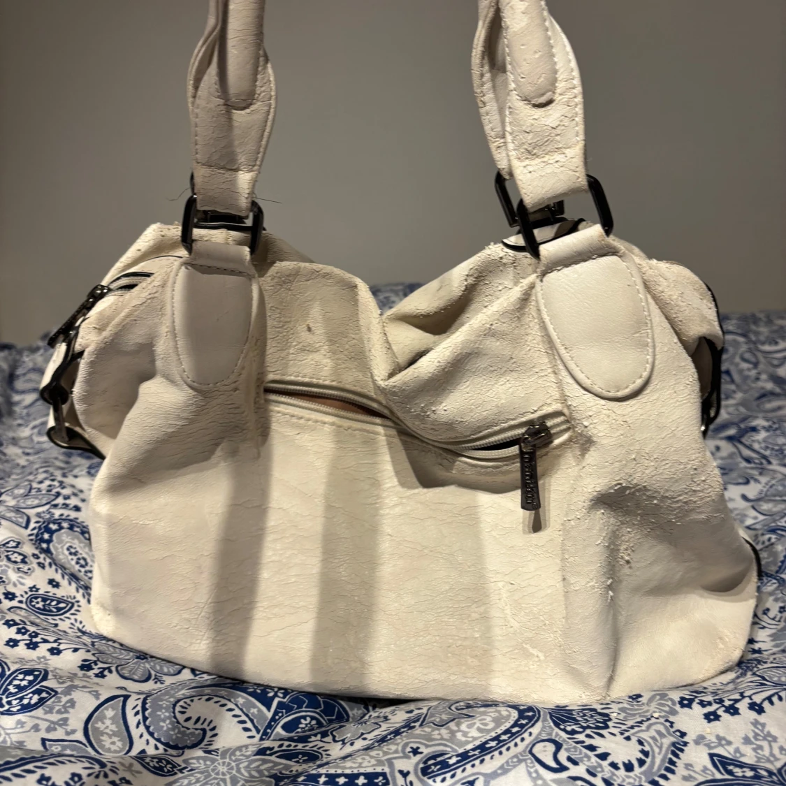 Vit axelväska med dragkedja - 90