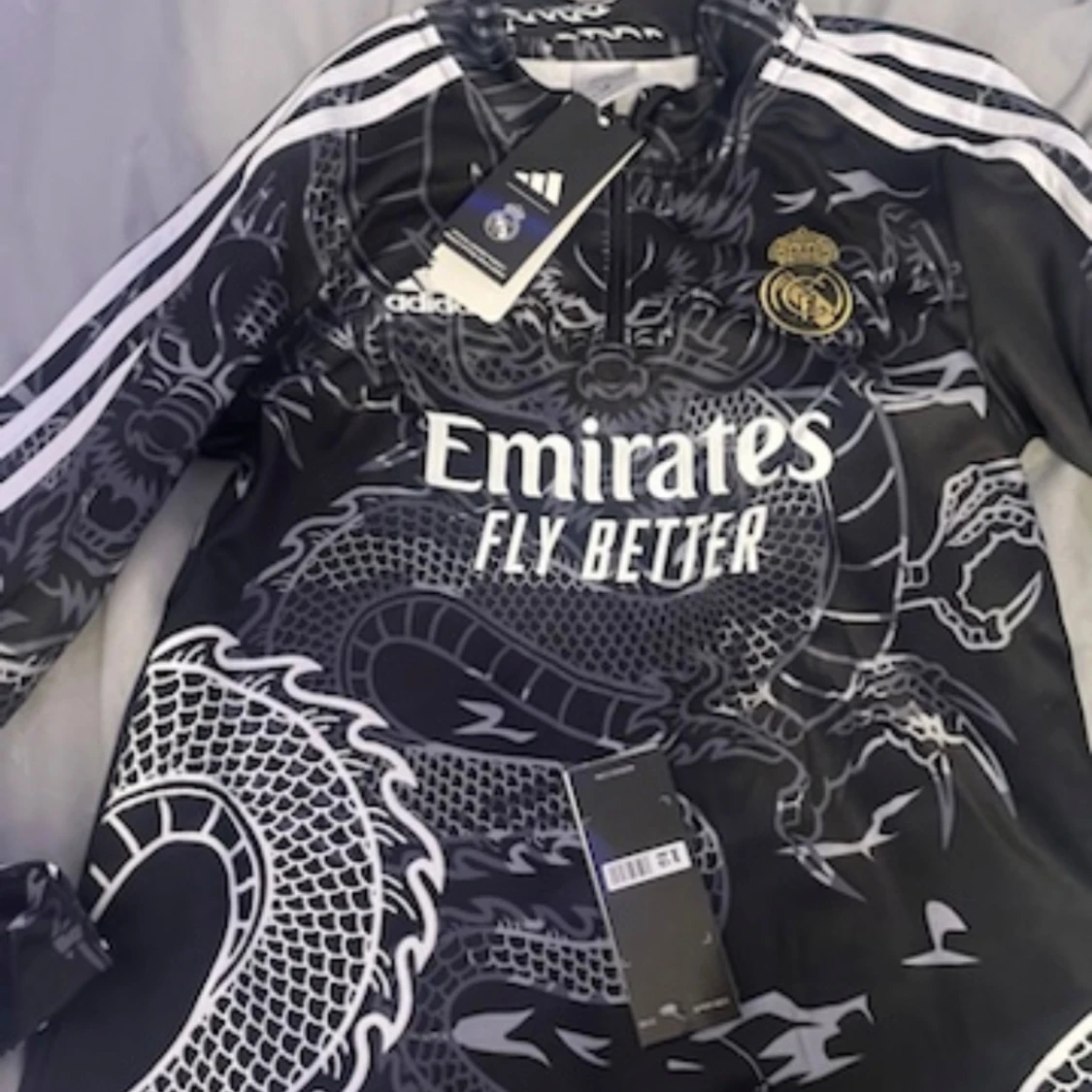 Svart Real Madrid fotbollströja från Adidas - 90