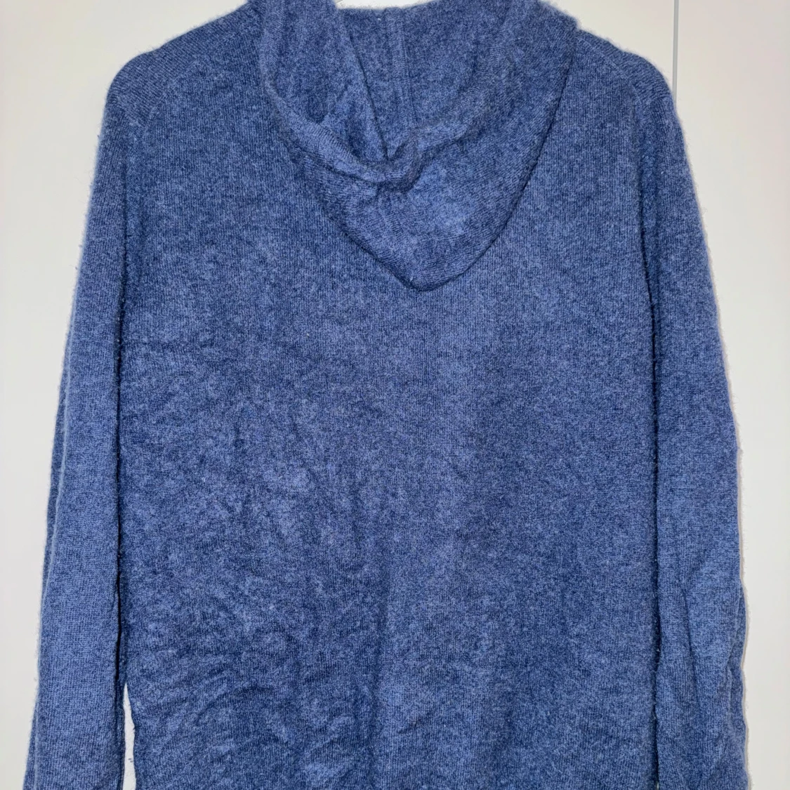 Blå hoodie från Soft Goat  - 91