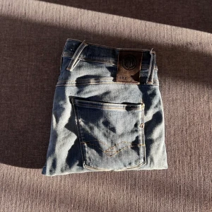 Replay anbass jeans - Riktigt snygga replay anbass jeans| Storlek 29/32| Skick-8/10| Hör av er vid fler funderingar☁️