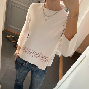 Rosa trekvartsärmad topp - Rosa finstickad tröja från J.CREW i storlek M, skulle säga att den även passar S. Fint skick. Använd gärna köp nu!