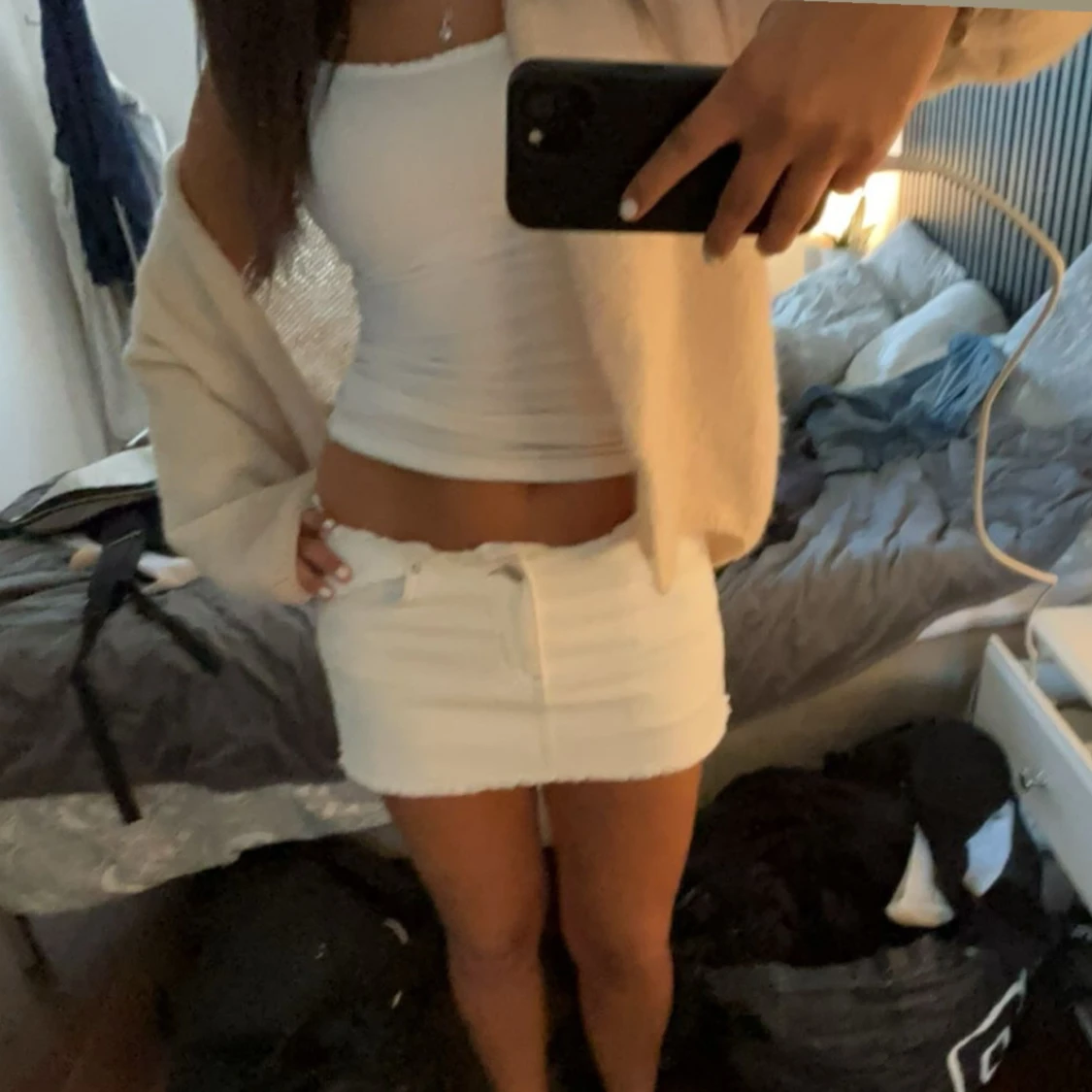 Vit kortkjol med dragkedja - 90