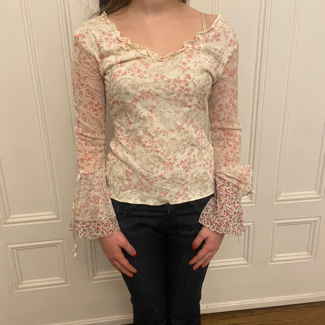 Blommig långärmad blus - 91