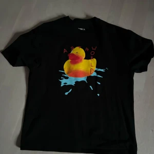 Astro world tour tee - Snygg astro world tour lite rare så du hittar inte bättre pris fråga på