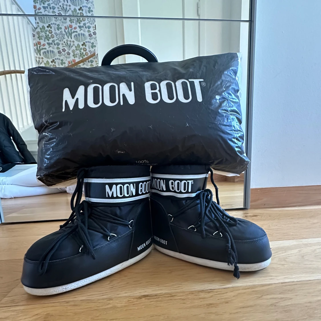 Moon boots  - 92