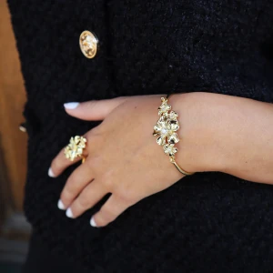 Ioaku guld armband - Så fint armband från Ioaku’s slutsålda La Fleur kollektion i 18k guld 💛 16cm 💛 Ändast använd en gång, säljer pga jag passade bättre i silver 💛 Nypris 600kr 💛