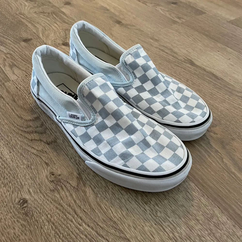 Slip-on vans, knappt använda. Skor.