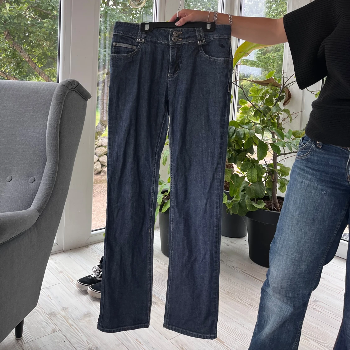 Mörkblå jeans