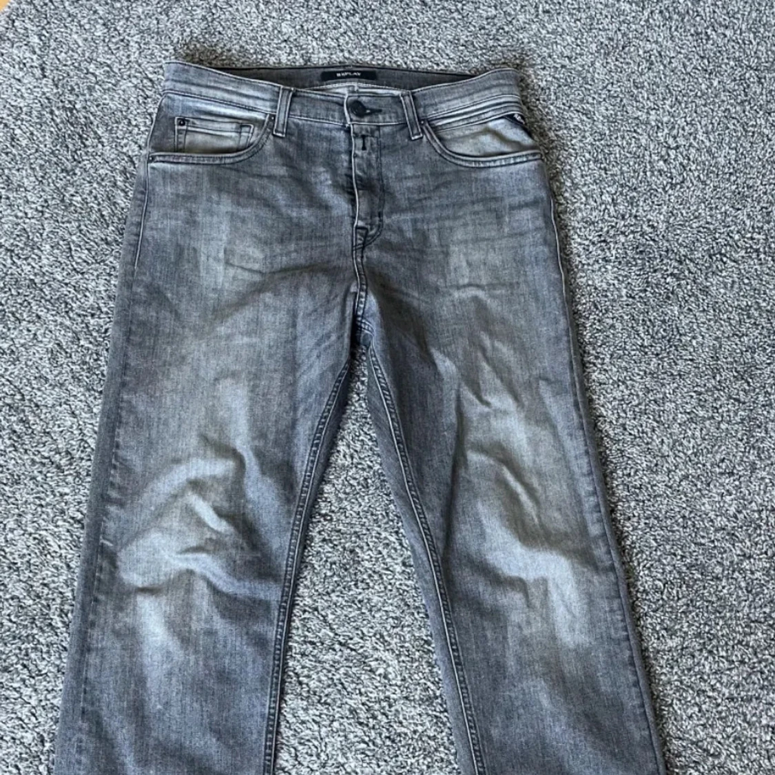 Gråa Replay thad jeans