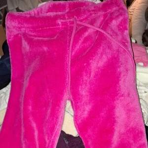 Rosa mysbyxor  - Rosa mysbyxor med bra värme i 😊🩷 nyskick 