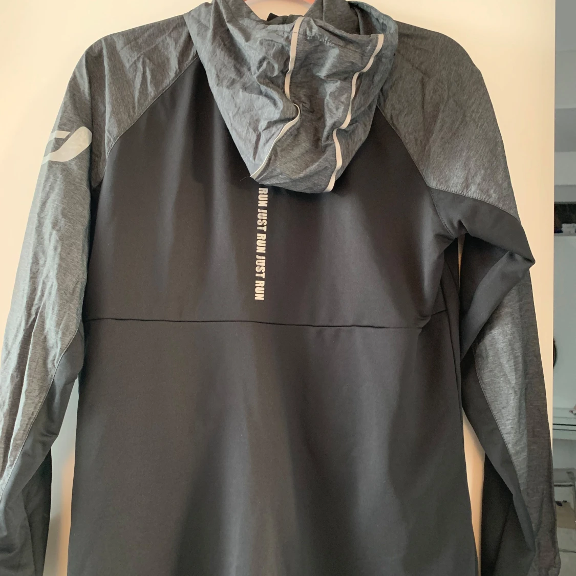 Träningsjacka/vindjacka - 90