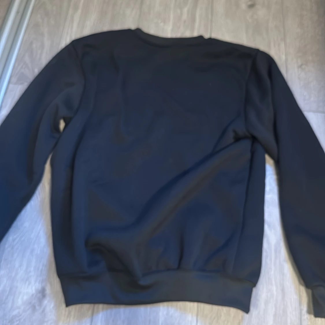 Svart Hugo Boss tröja - 90