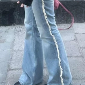 Jeans - Säljer dessa lågmidjade bootcut jeans, typ nyskick, nypris 670kr,  är 171