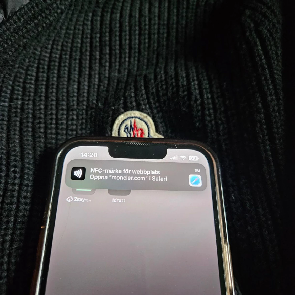 Moncler Cardigan - 93