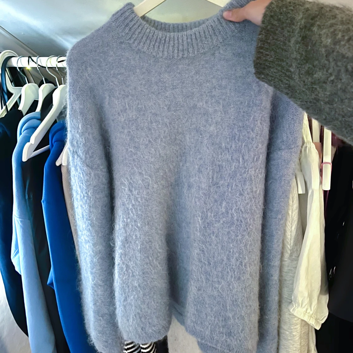 Blå stickad tröja mohairmix - 90