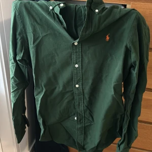 Ralph lauren skjorta - Knappt använd legat i garderoben för event endast. Storlek S