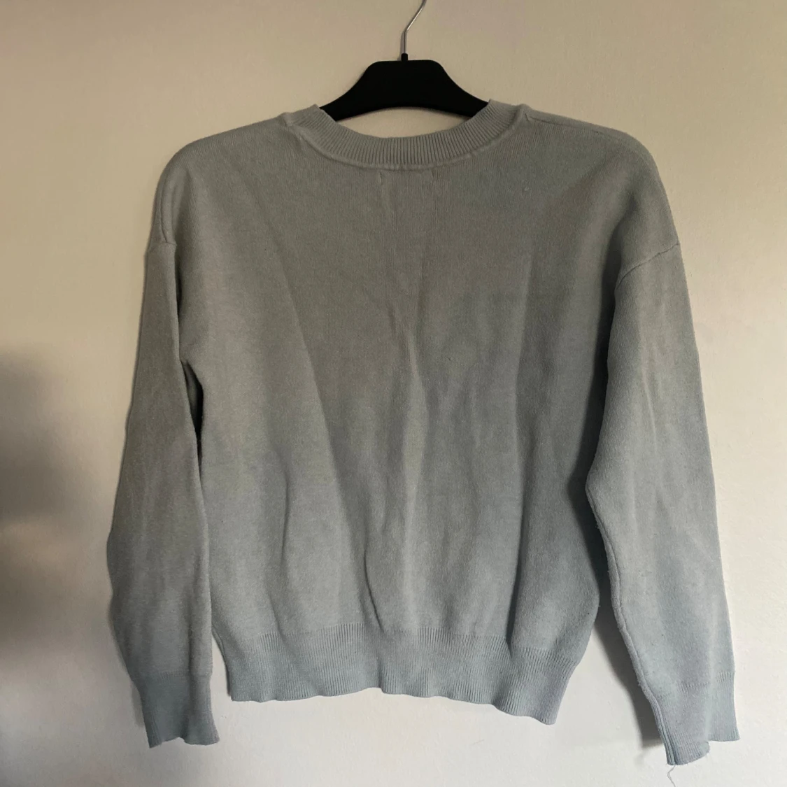 Blå tjocktröja - 90