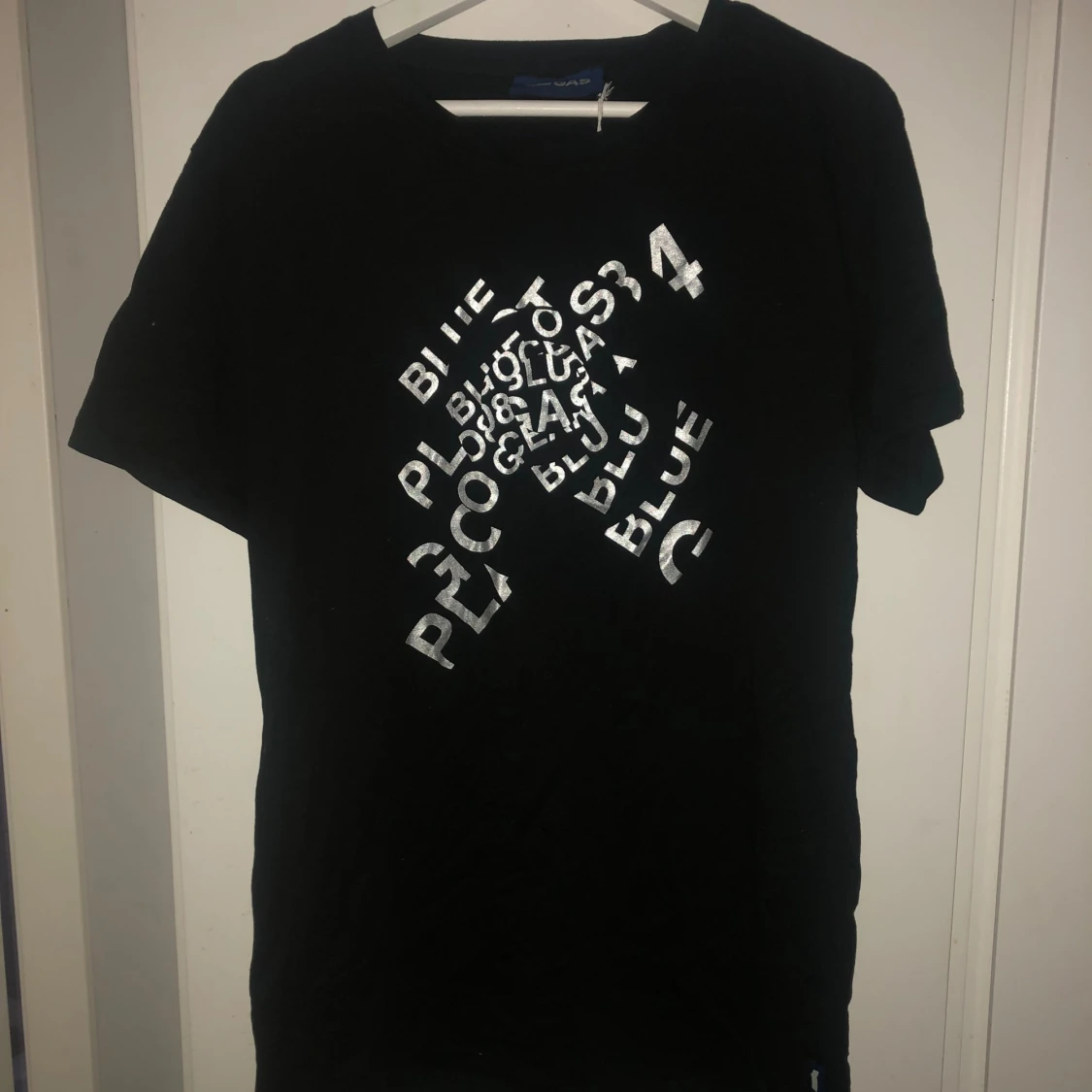 T shirt, ny med prislapp