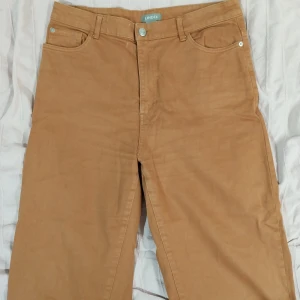 Jeans - Tegelbruna Jeans från lindex | sparsamt använda, bra skick | Modell Hanna