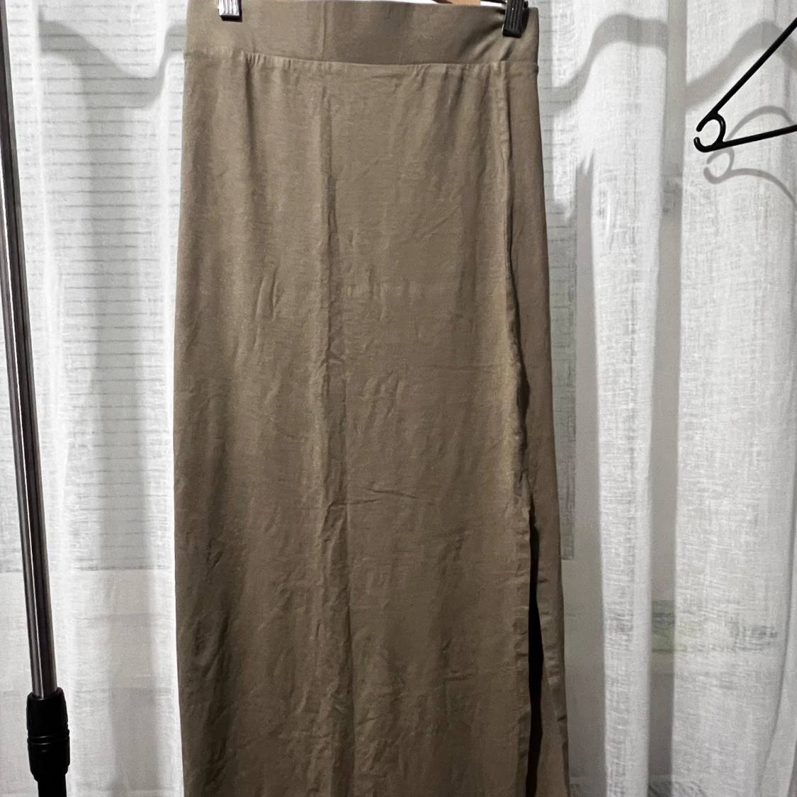 Beige långkjol med slits