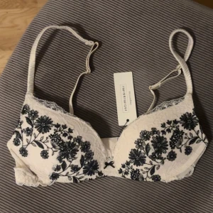 Intimissimi bh, helt ny - Slutsåld bh i modellen ”gioia” med pushup🎀Helt oanvänd med prislapp kvar! Storlek 70B