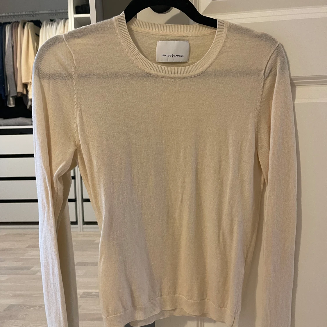 Krämfärgad tröja från Samsøe Samsøe