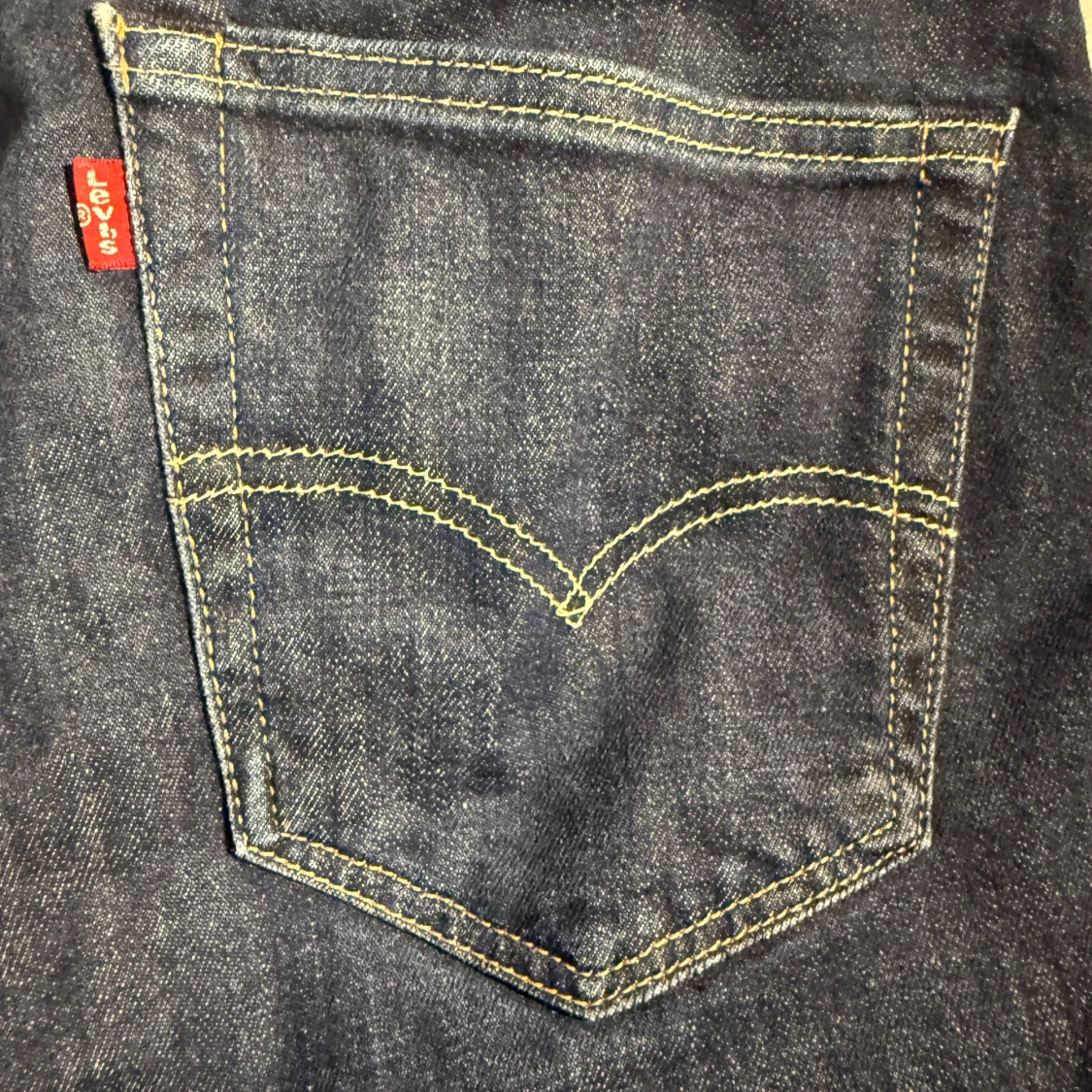 Mörkblå jeans från Levi's - 2