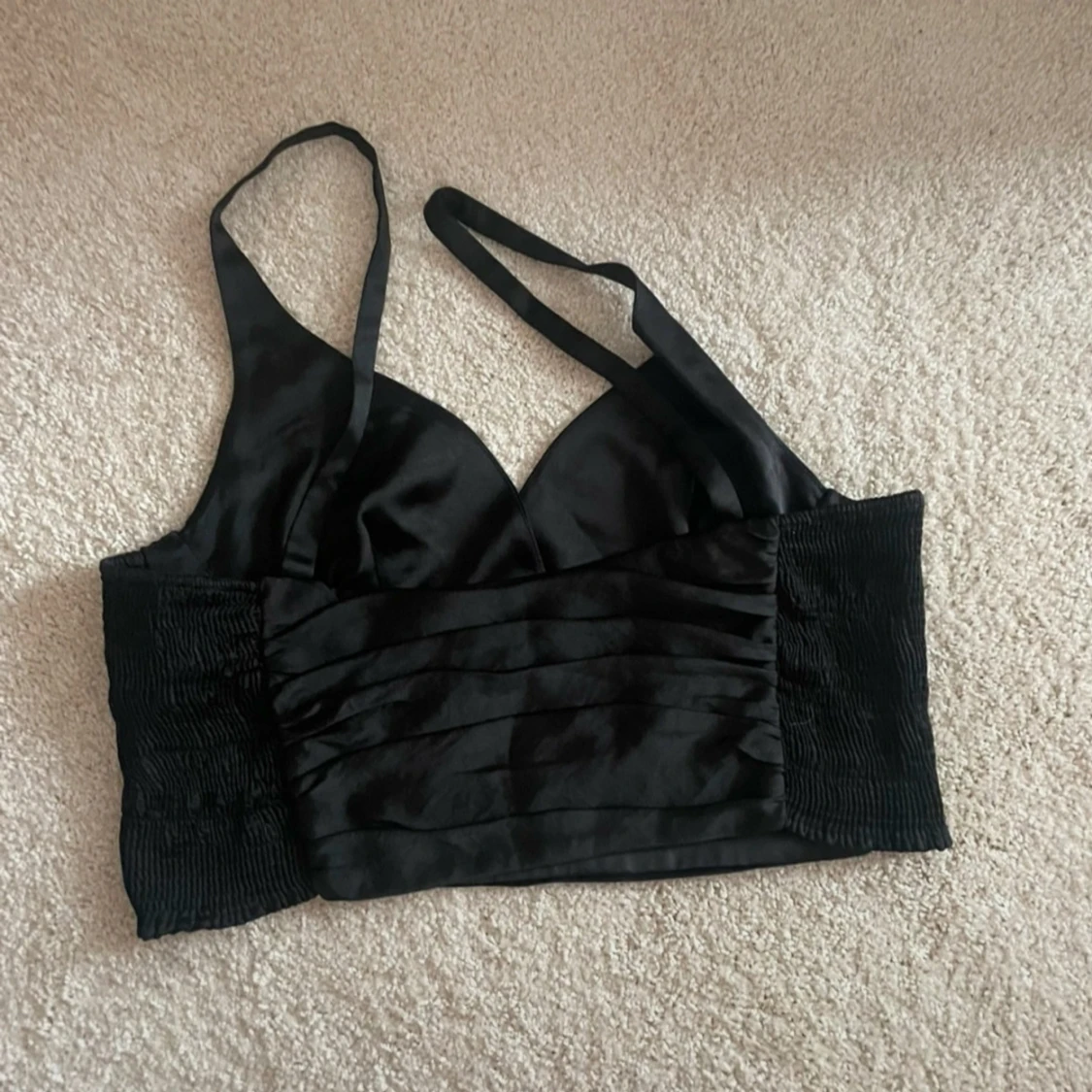 Svart satin topp från zara - 1