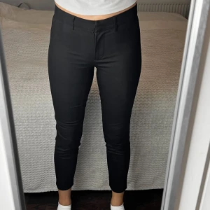 Kostymbyxor - Perfekta kostymbyxor bara lite för små för mig och något korta för min smak annars skitsnygga!