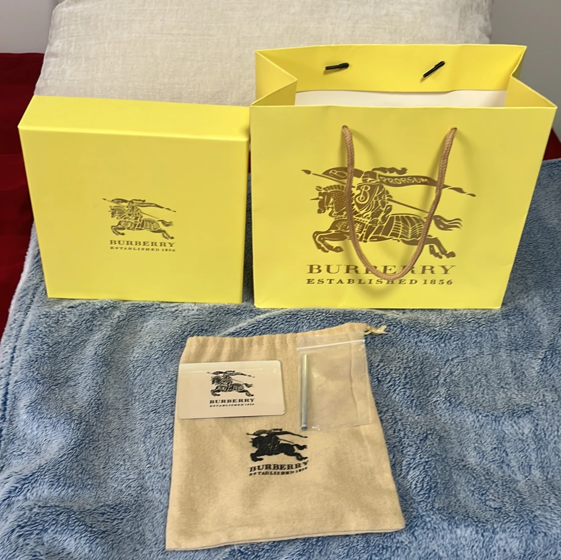  Burberry bälte  - 1