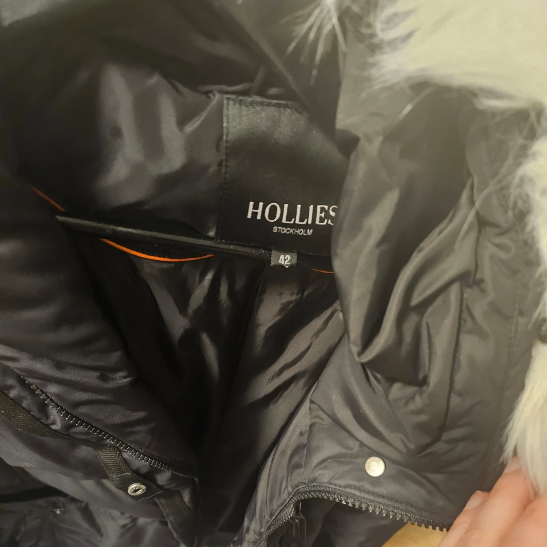 Svart pufferjacka från Hollies - 91