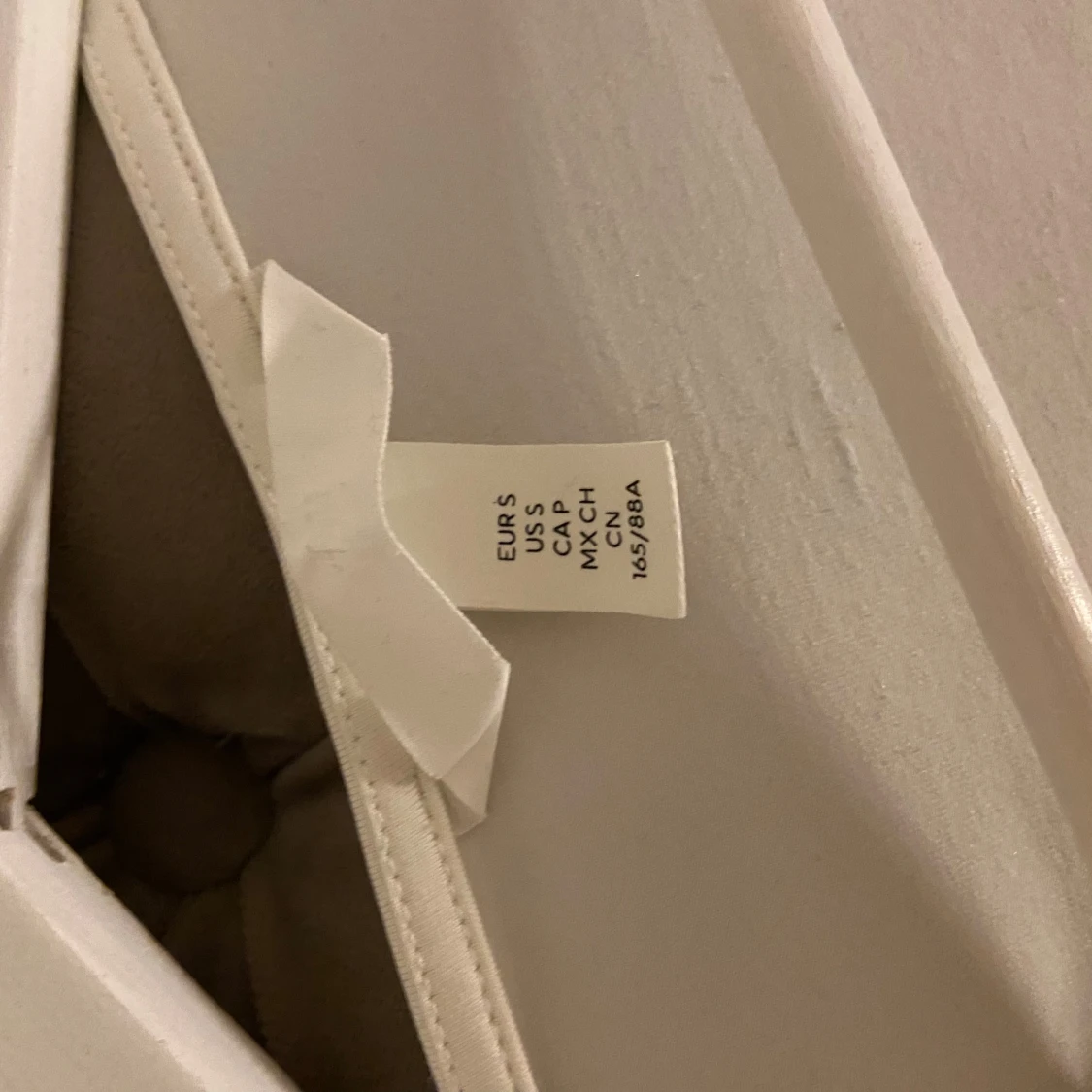 Vit långärmad body h&m - 91