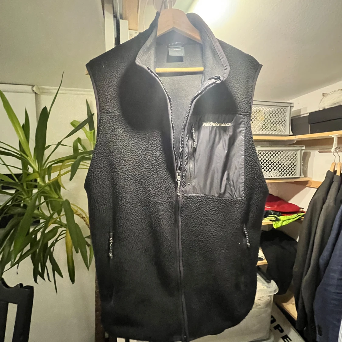 Svart fleeceväst från Peak Performance - 2